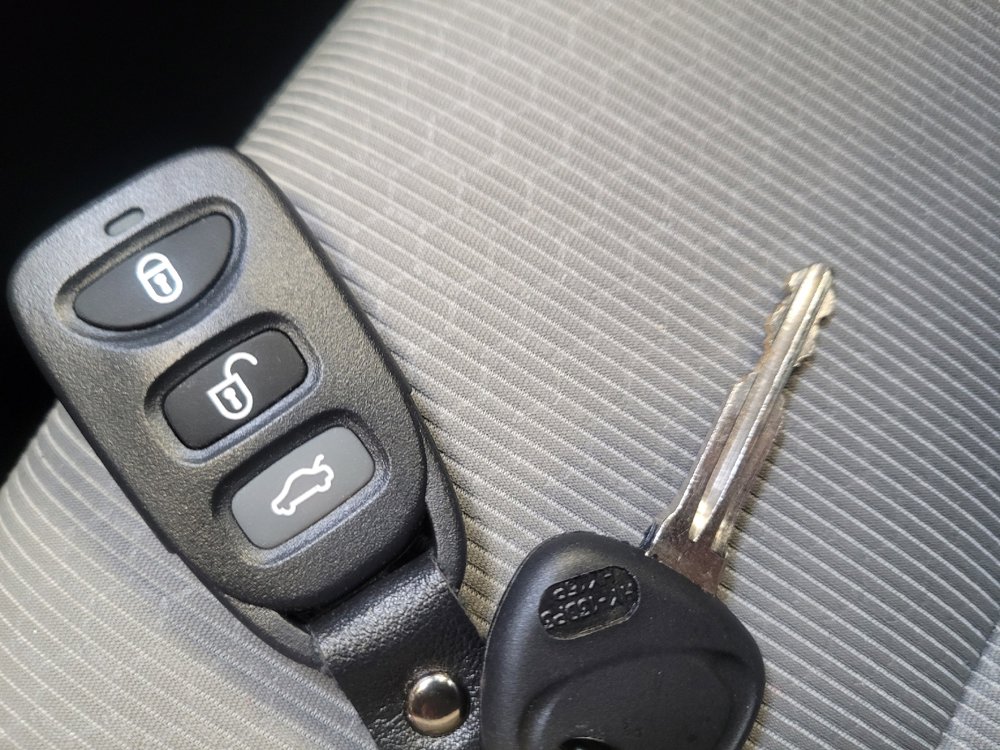 Used 2017 Hyundai Elantra SE image 32