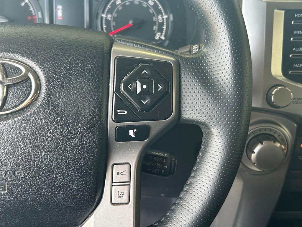 Used 2020 Toyota 4Runner SR5 Premium AWD/4WD image 38