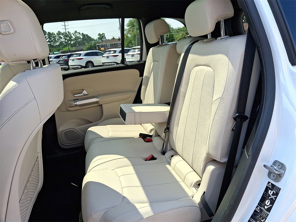 Certified 2025 Mercedes-Benz GLB 250 4MATIC image 10
