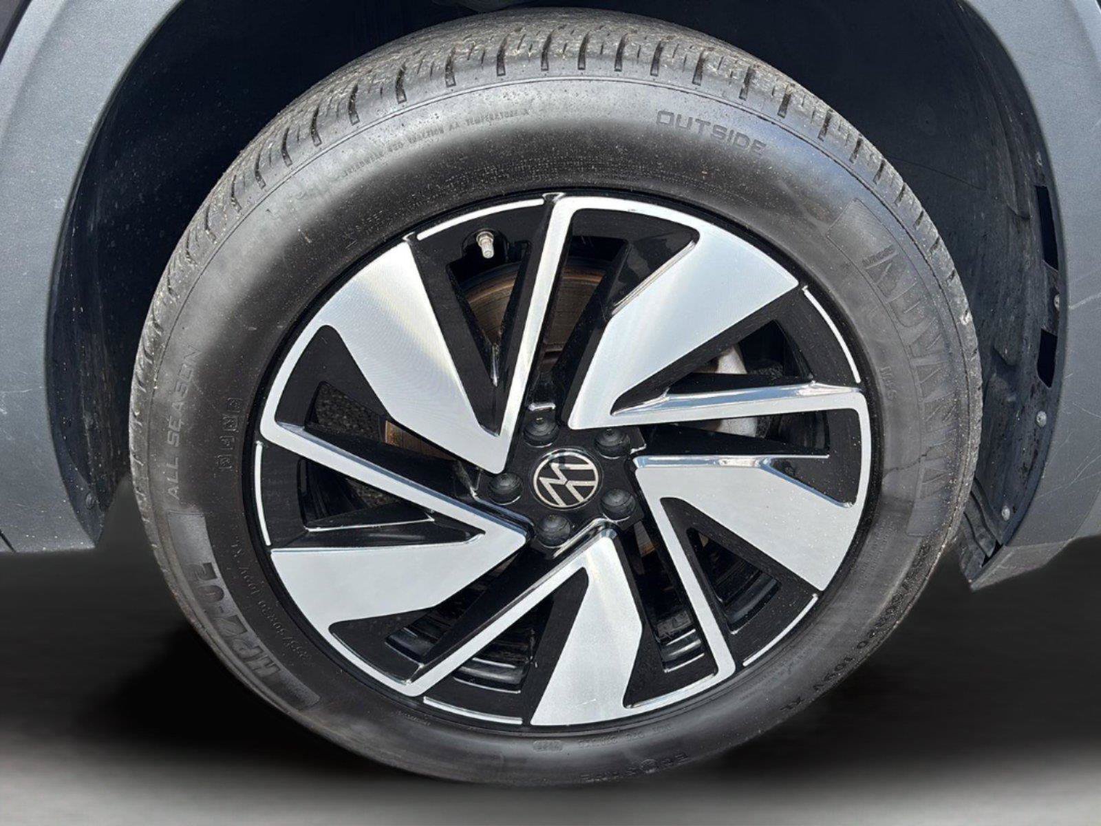 Used 2025 Volkswagen Atlas SE AWD/4WD image 28