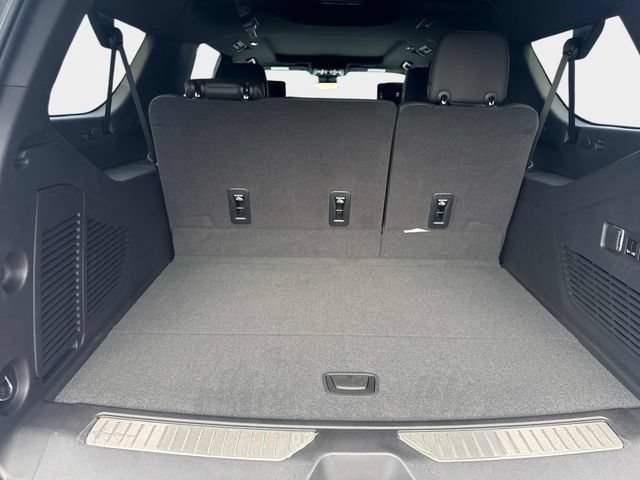 New 2026 GMC Yukon XL AT4 w/ AT4 Premium Plus Package AWD/4WD image 5