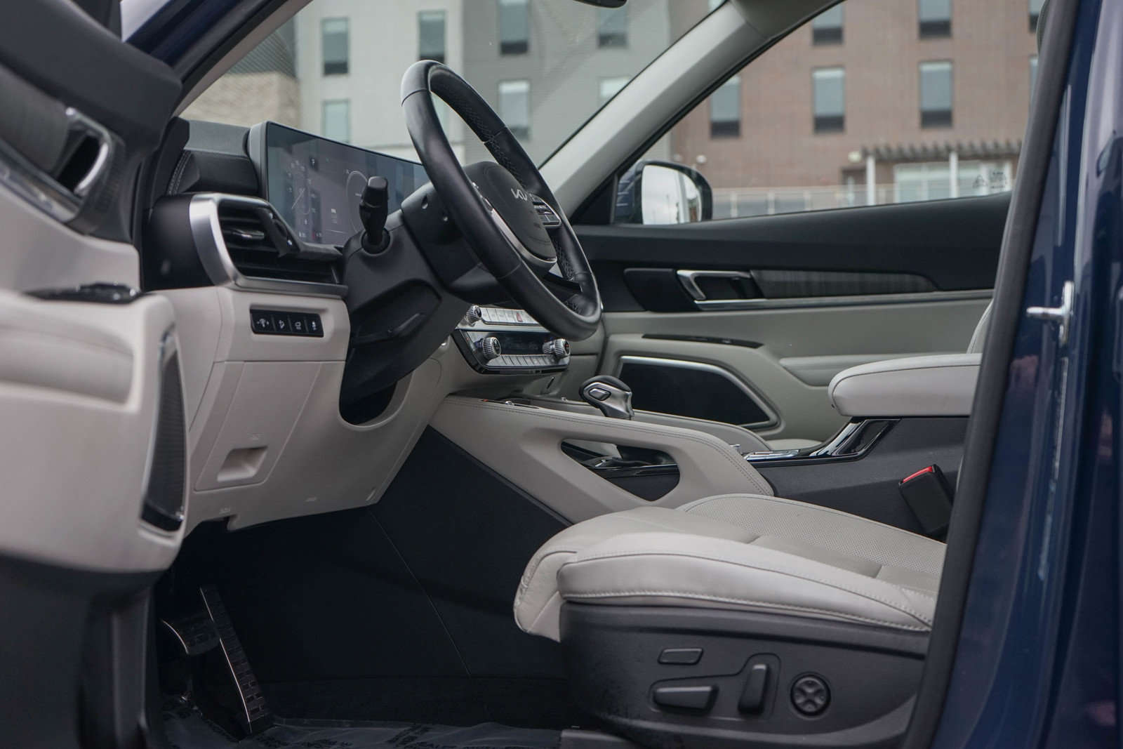 Used 2024 Kia Telluride SX image 13