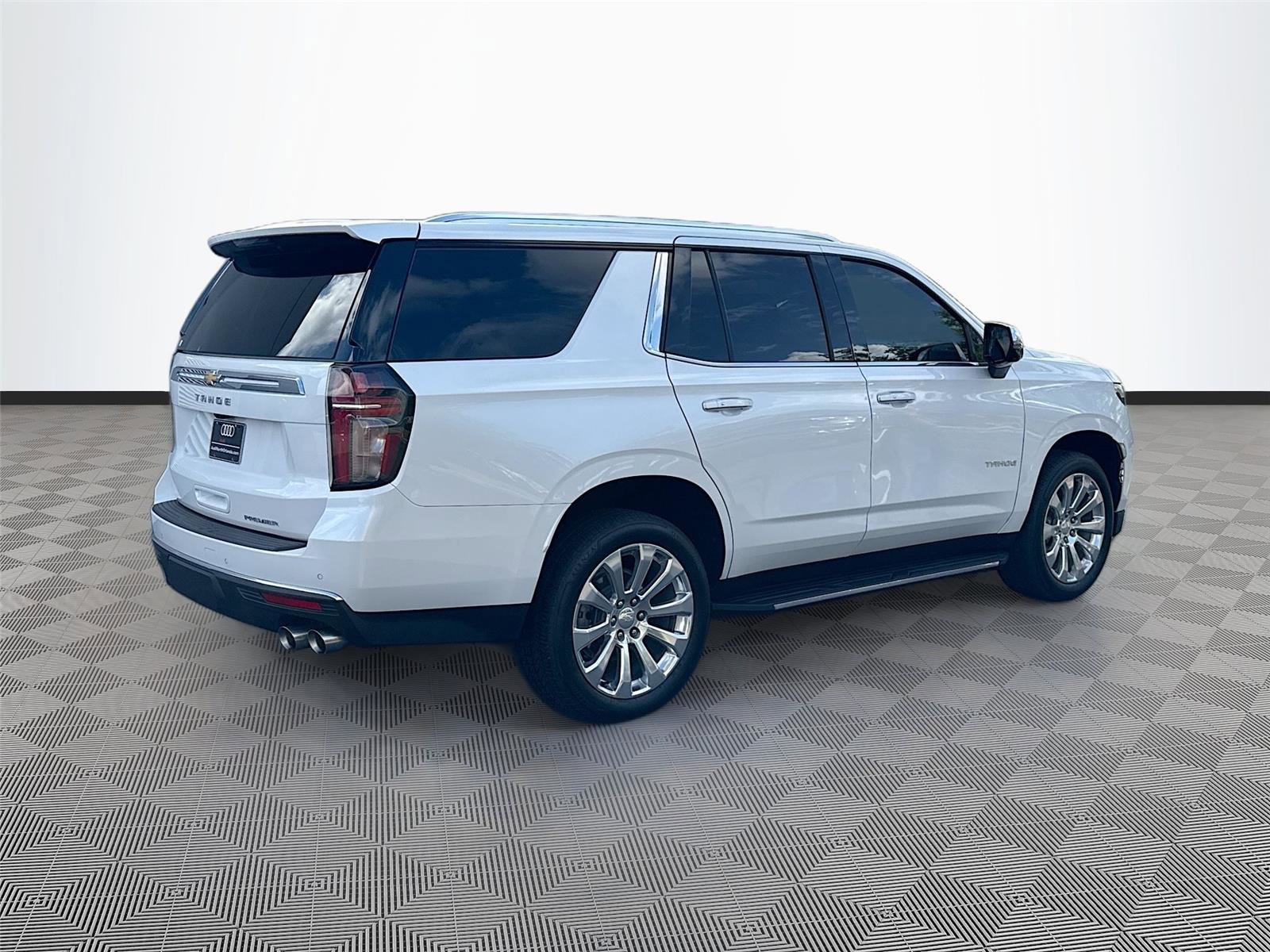 Used 2023 Chevrolet Tahoe Premier w/ Premium Package AWD/4WD image 7