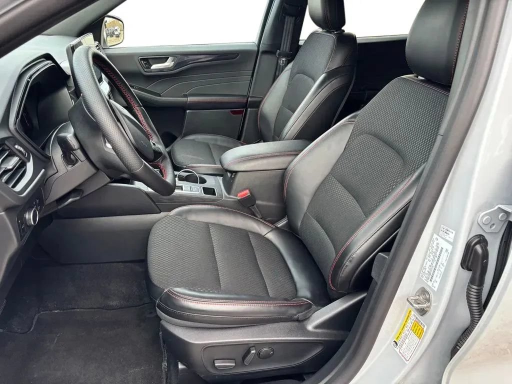 Used 2026 Ford Escape ST-Line w/ Tech Pack #1 AWD/4WD image 20