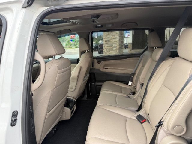 Used 2023 Honda Odyssey Touring image 25