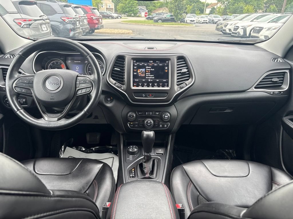Used 2019 Jeep Cherokee Trailhawk w/ Cold Weather Group AWD/4WD image 13