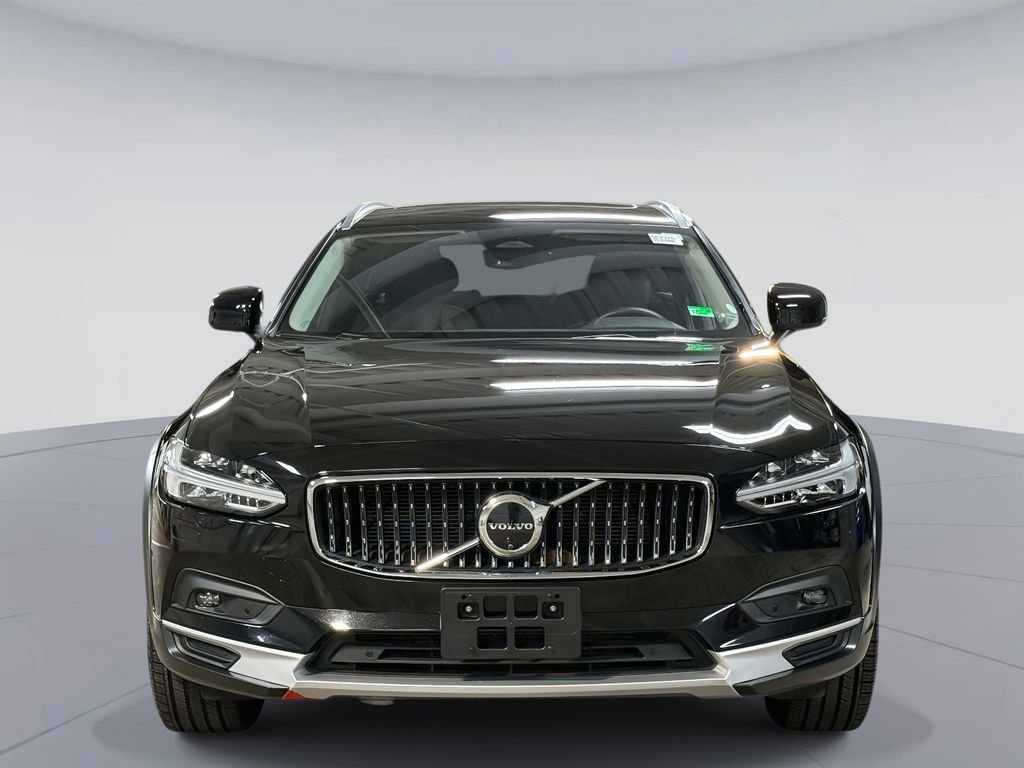 Used 2024 Volvo V90 B6 Cross Country Plus AWD/4WD image 8