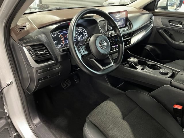 Used 2023 Nissan Rogue SV AWD/4WD image 19