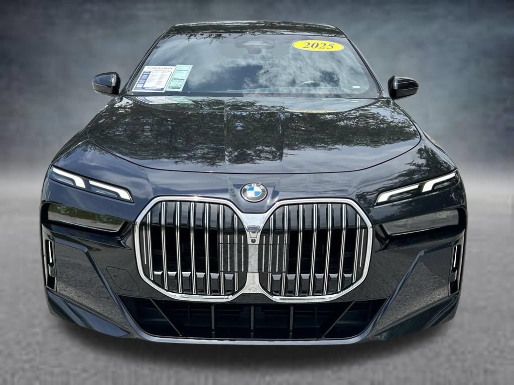 Used 2025 BMW 740i RWD image 2