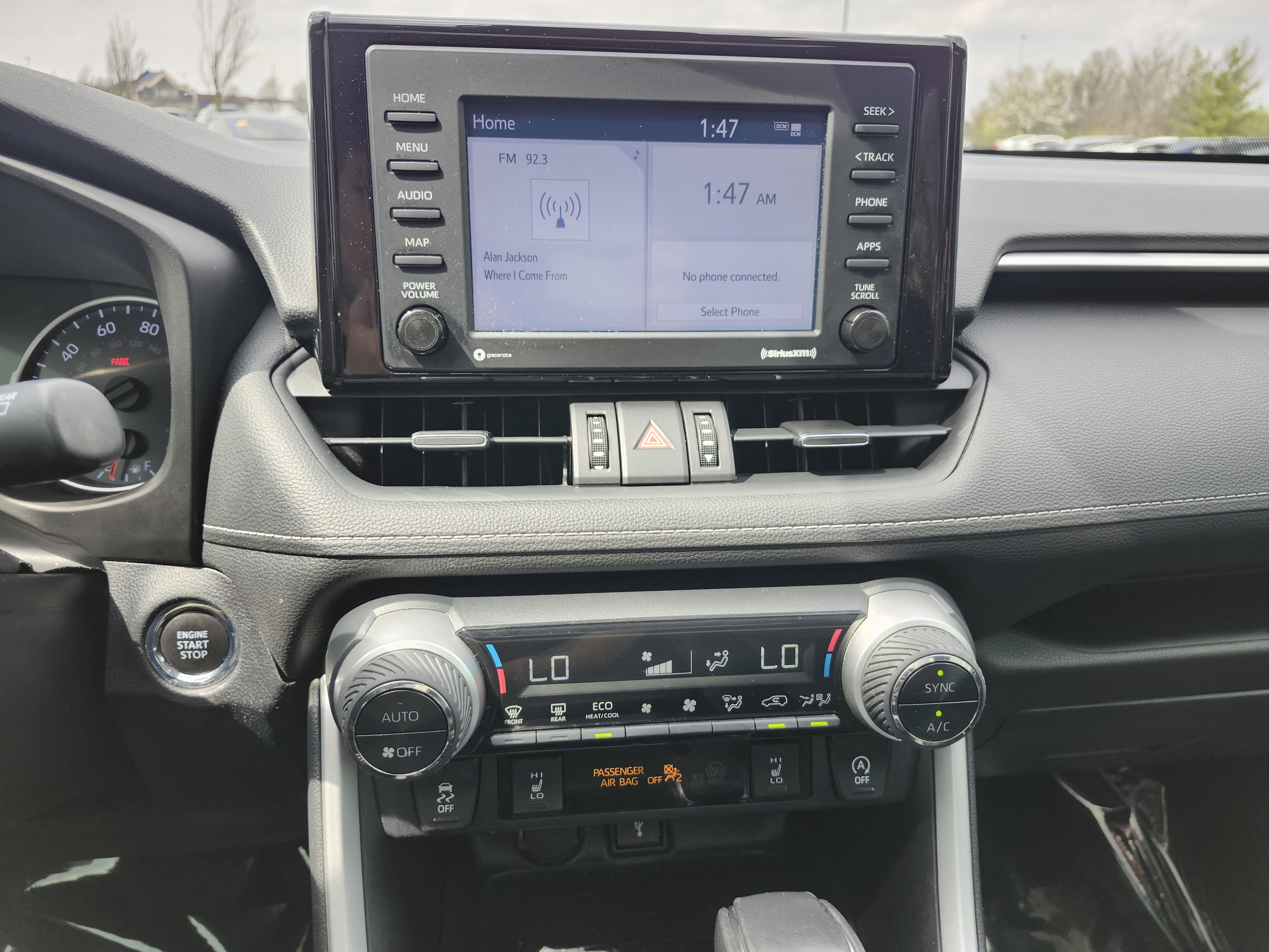 Used 2021 Toyota RAV4 XLE Premium image 33