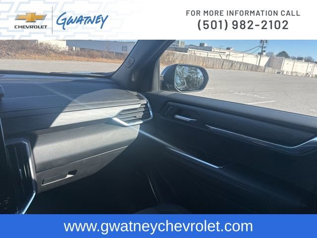 Used 2025 GMC Acadia Elevation FWD image 26