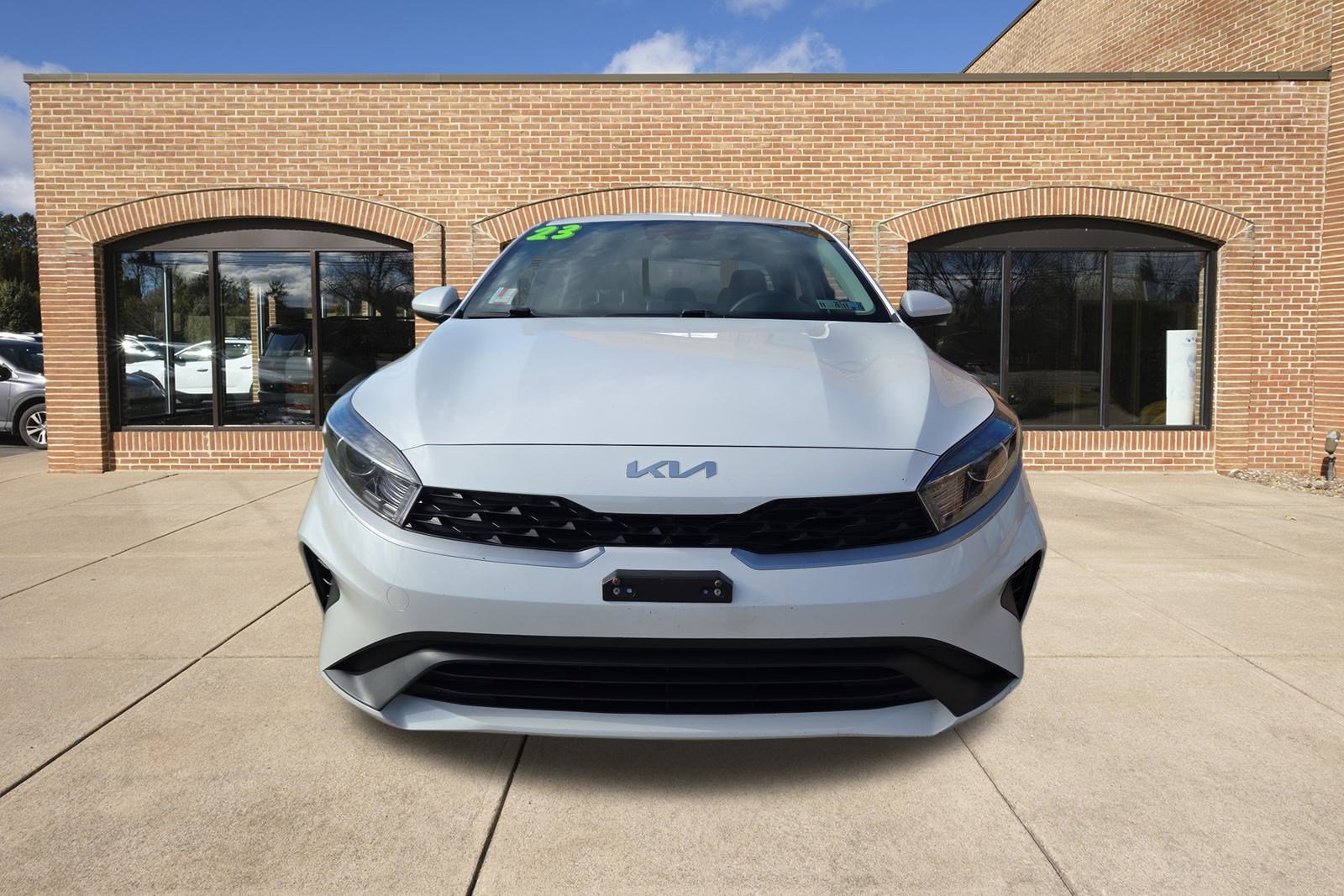 Used 2023 Kia Forte LXS image 9