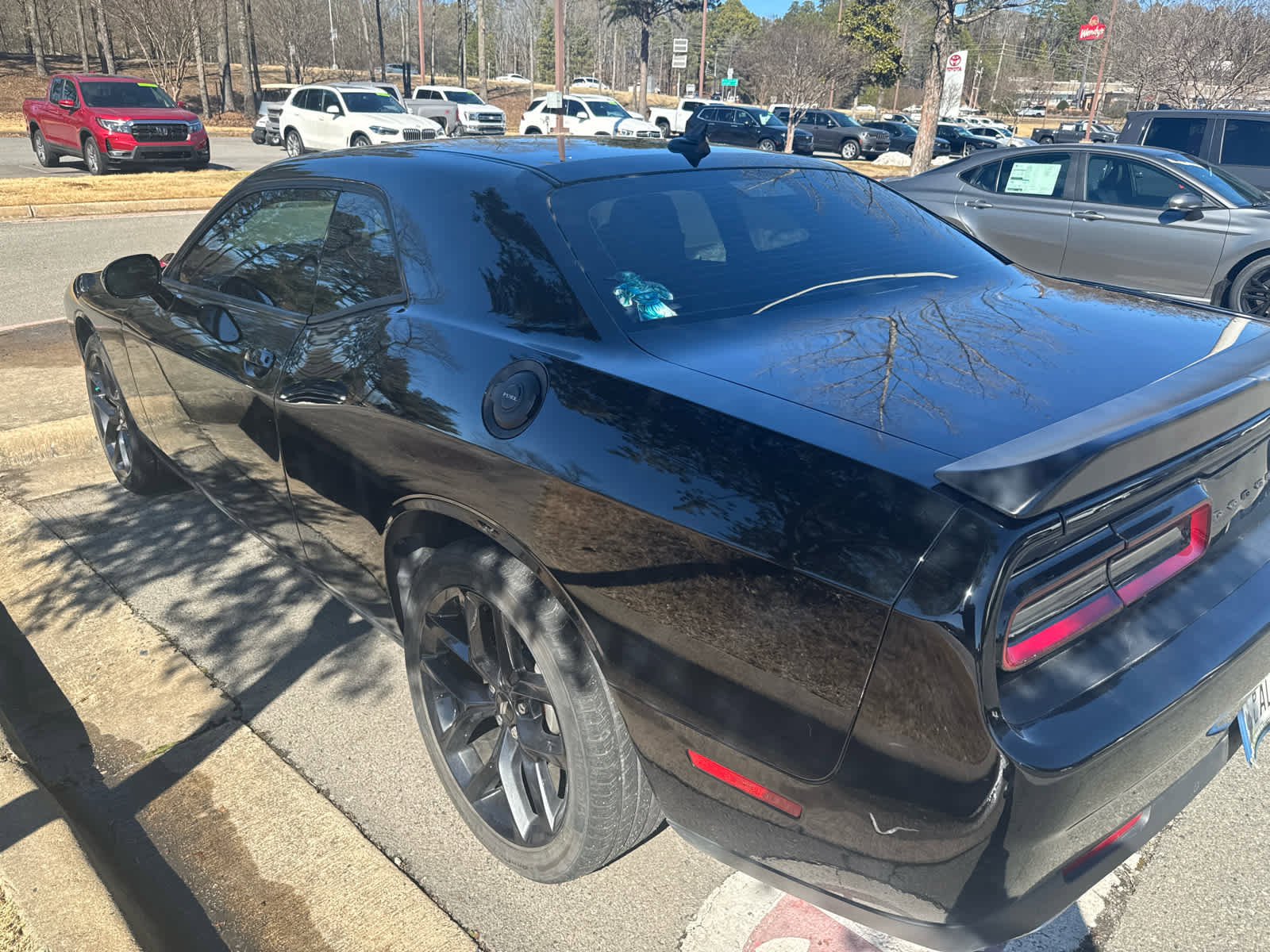 Used 2022 Dodge Challenger SXT w/ Plus Package image 4
