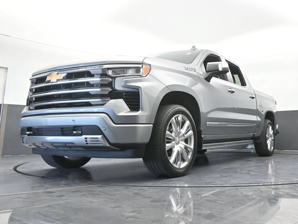 Used 2024 Chevrolet Silverado 1500 High Country w/ Technology Package AWD/4WD image 70