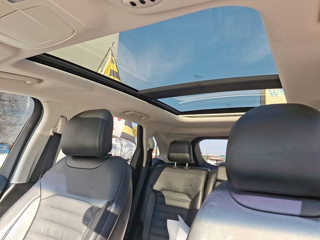 Used 2017 Ford Edge SEL w/ Equipment Group 201A image 12