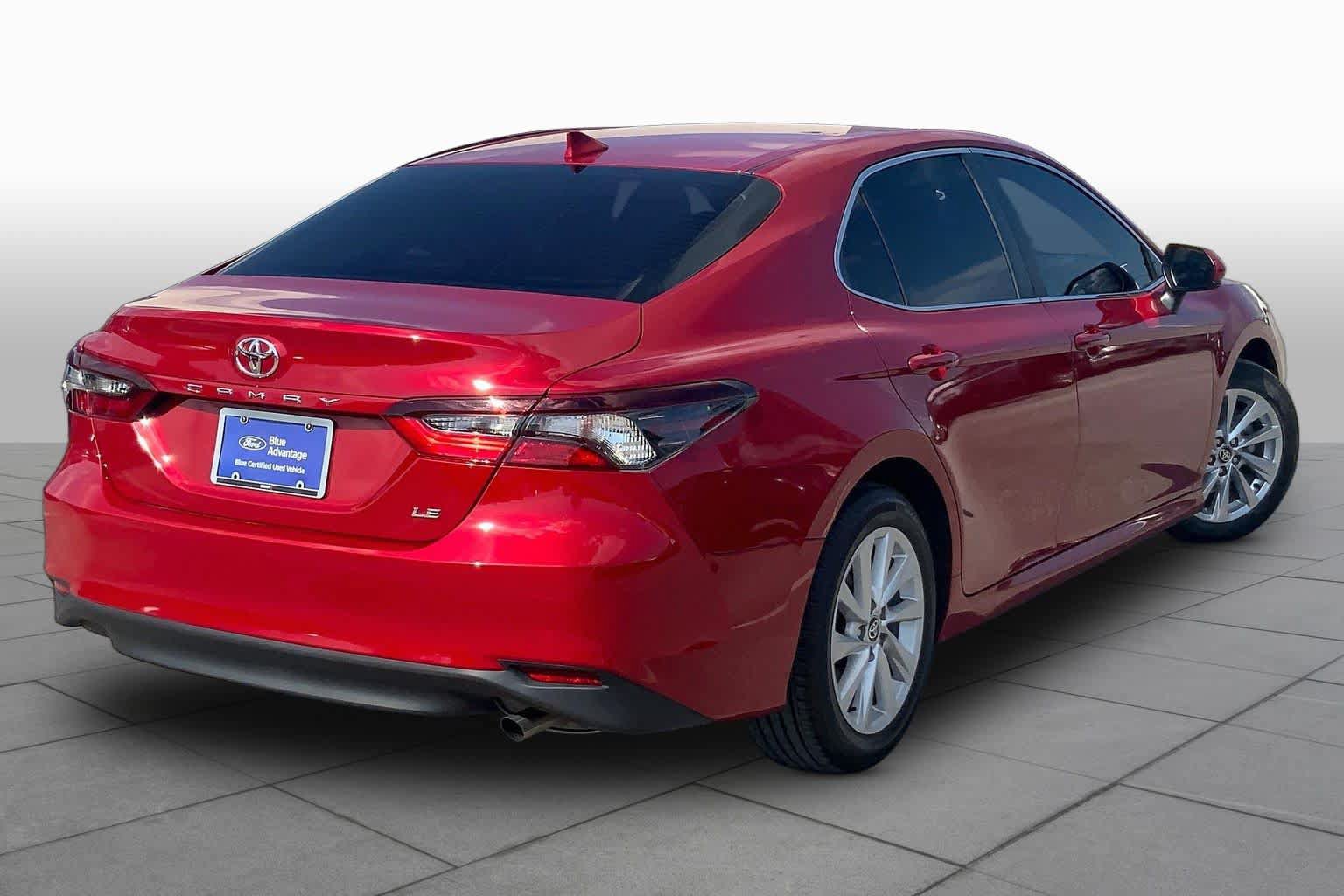Used 2023 Toyota Camry LE FWD image 13