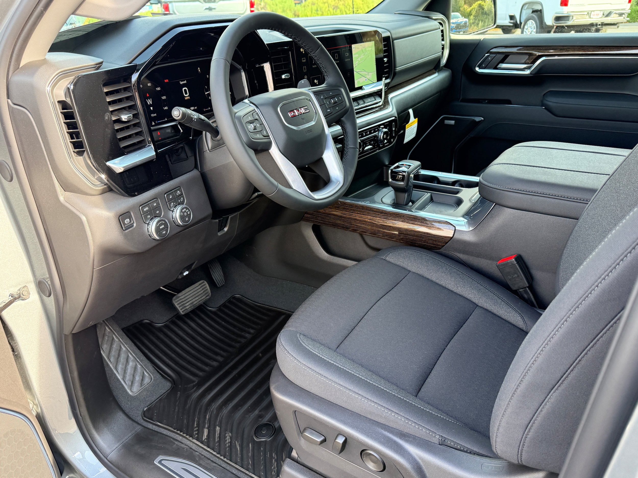 New 2026 GMC Sierra 1500 Elevation w/ Preferred Package AWD/4WD image 11