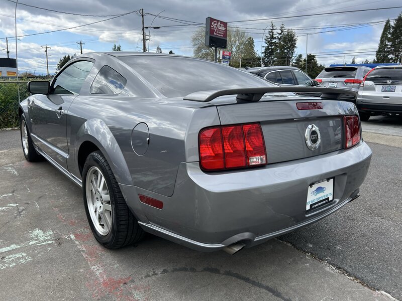 Used 2006 Ford Mustang GT RWD image 3