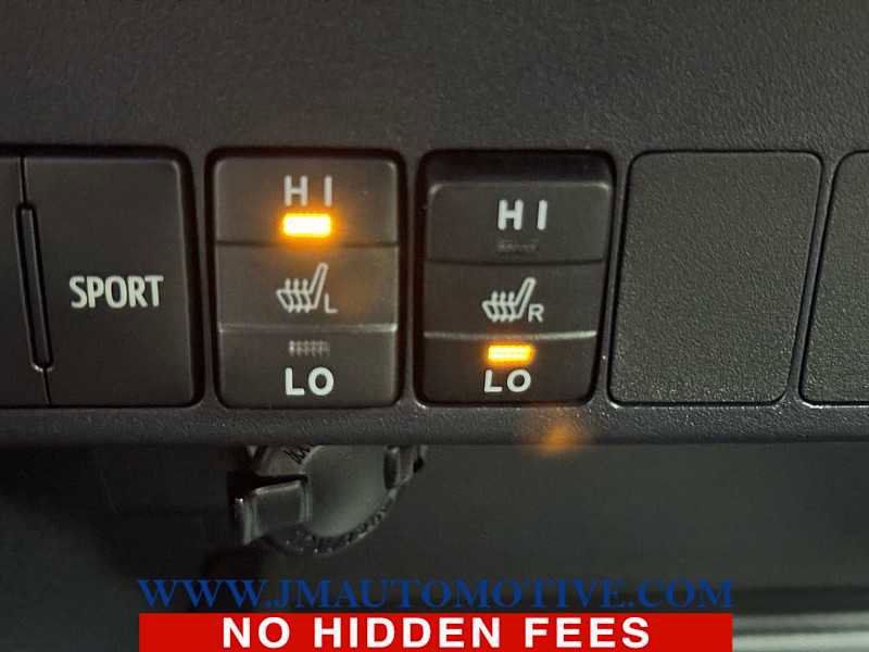 Used 2018 Toyota RAV4 XLE image 43