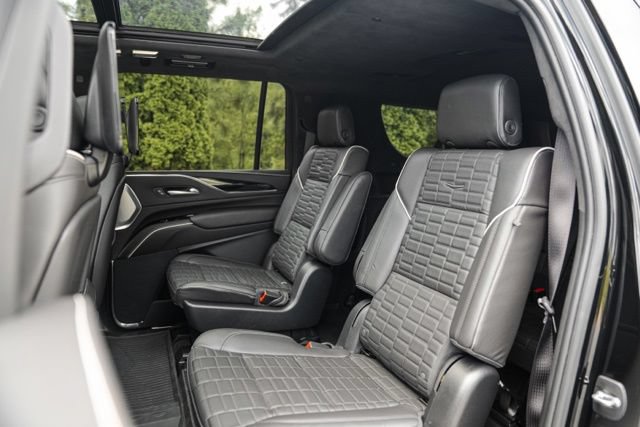 Used 2024 Cadillac Escalade ESV V w/ LPO, Floor Liner Package AWD/4WD image 59