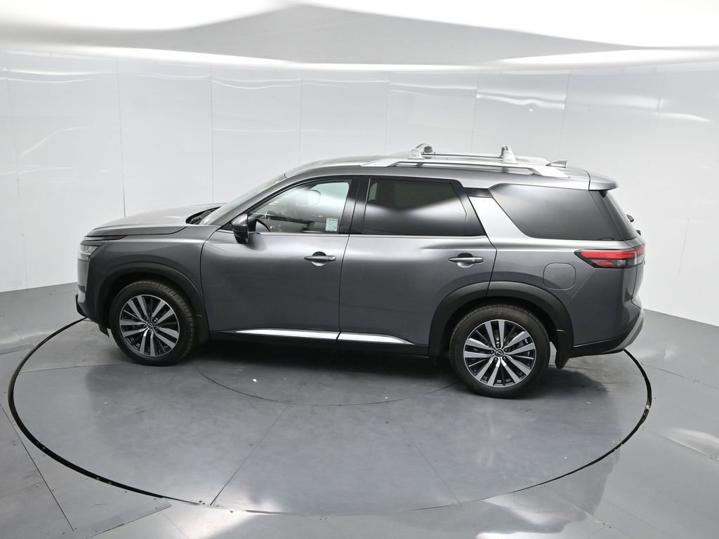 Used 2022 Nissan Pathfinder Platinum w/ Cargo Package image 67