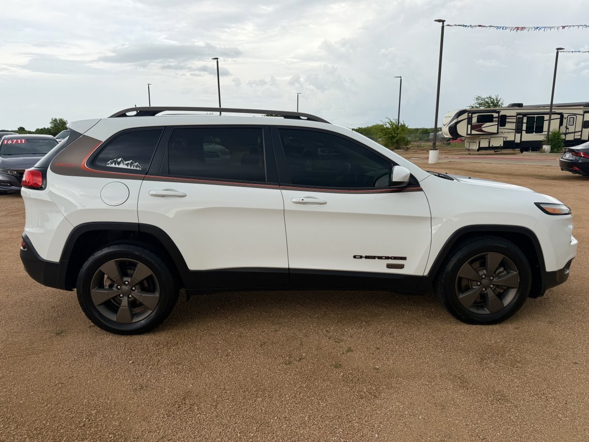 Used 2016 Jeep Cherokee 75th Anniversary FWD image 5