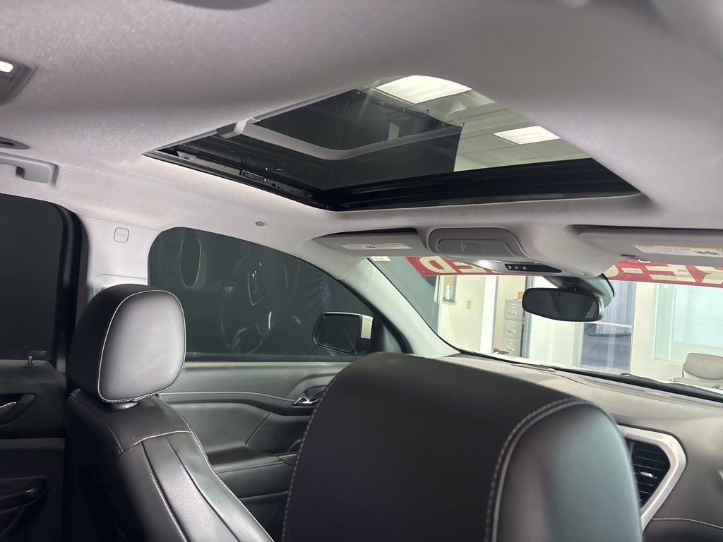 Used 2020 GMC Acadia SLT image 12