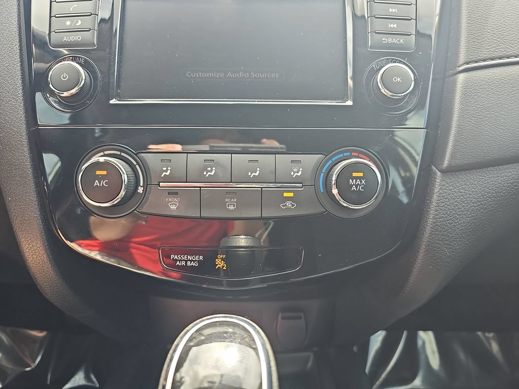 Used 2018 Nissan Rogue S FWD image 23