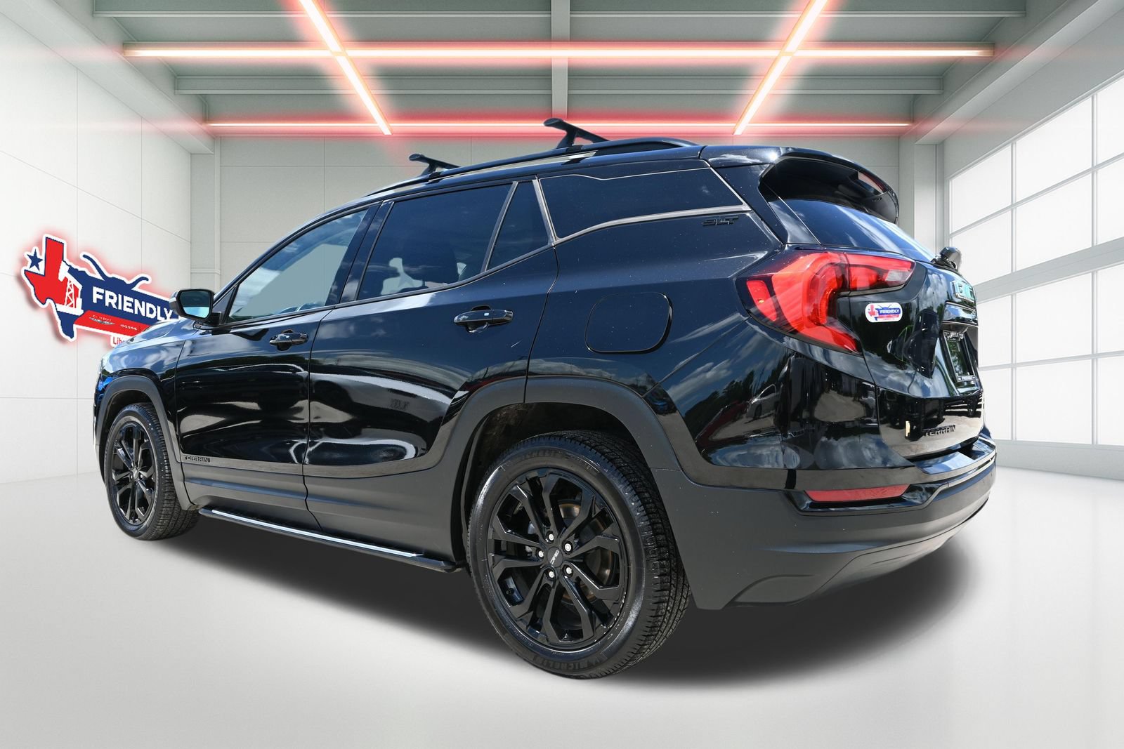 Used 2021 GMC Terrain SLT w/ LPO, 'HIT The Road' Package FWD image 2