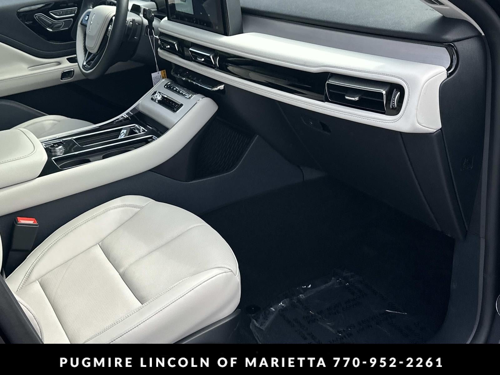 New 2026 Lincoln Aviator Reserve RWD image 13