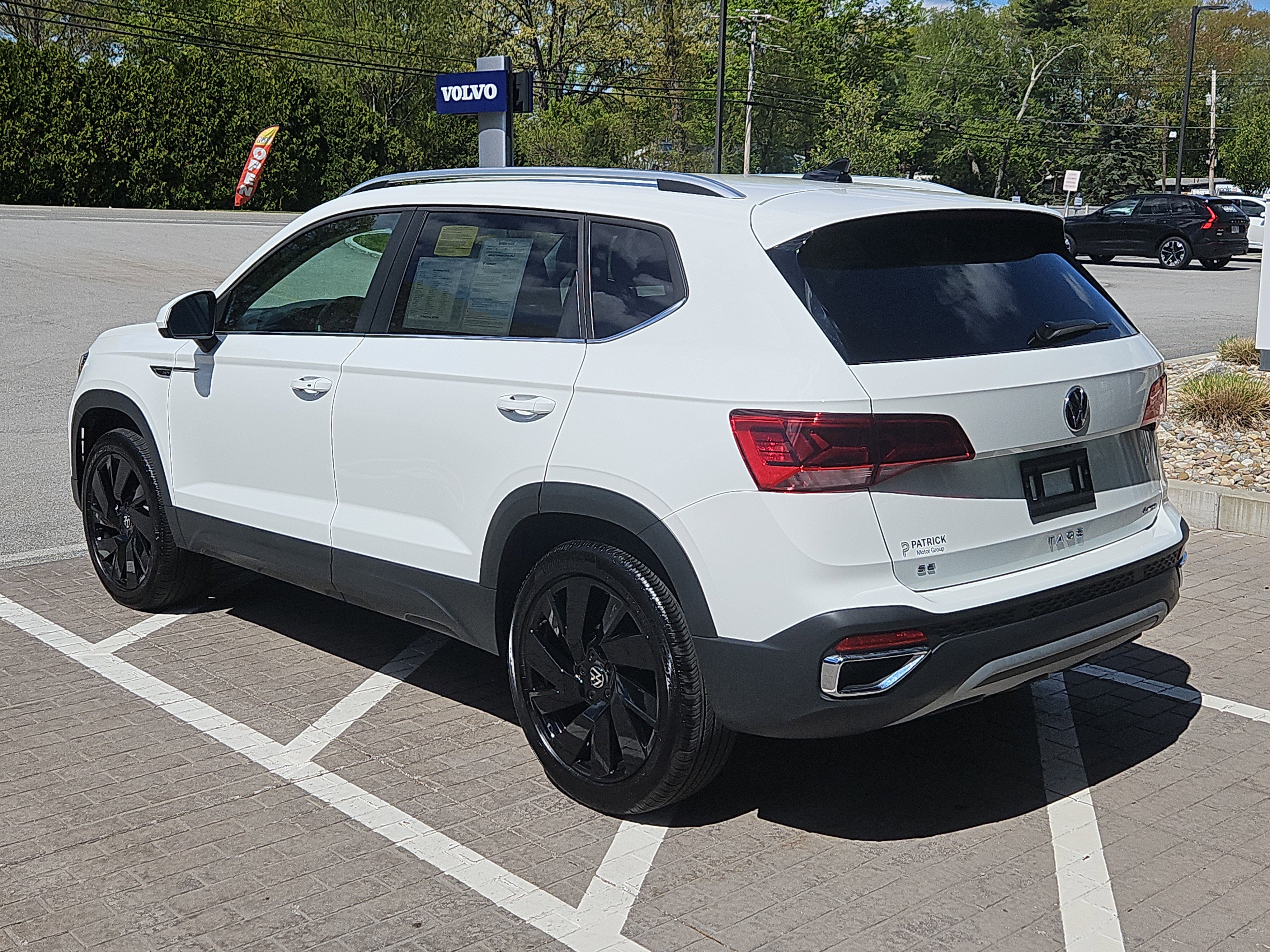 Certified 2024 Volkswagen Taos SE w/ Black Wheel Plus Package AWD/4WD image 25
