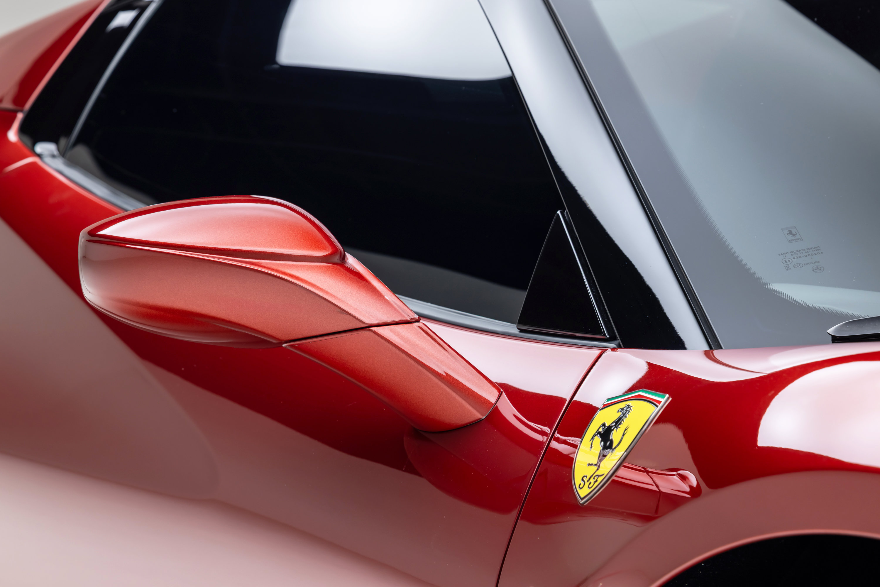 Certified 2022 Ferrari F8 Tributo RWD image 24