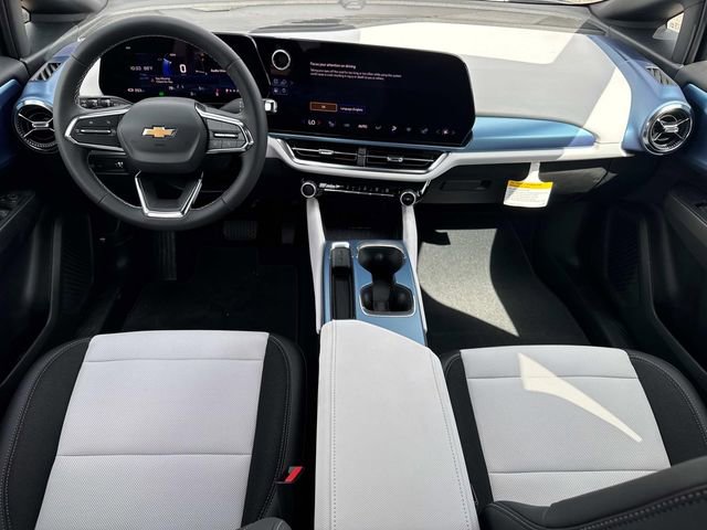 New 2025 Chevrolet Equinox EV LT image 10