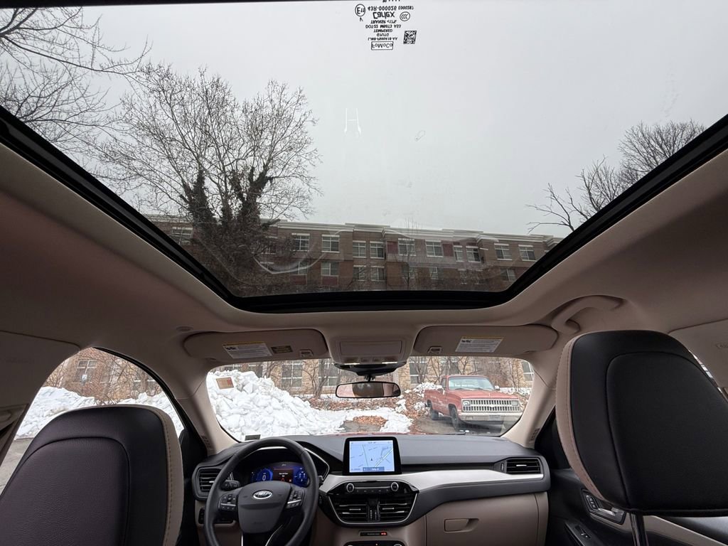 Used 2020 Ford Escape SE Sport image 22