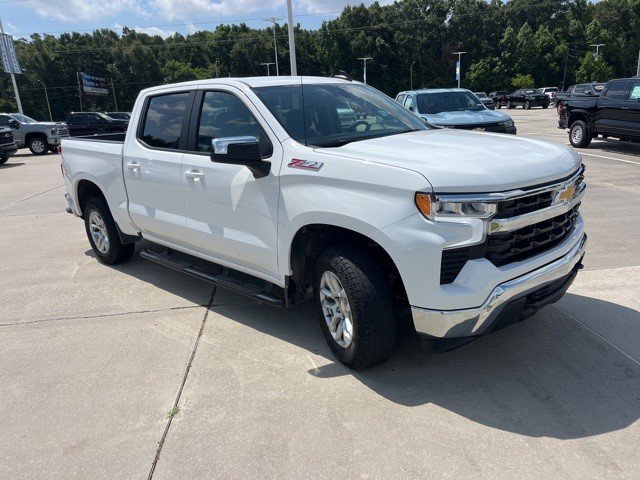 Certified 2024 Chevrolet Silverado 1500 LT w/ Z71 Off-Road Package image 12