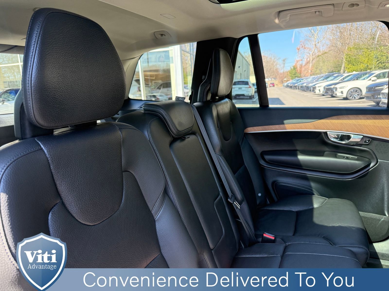 Certified 2025 Volvo XC90 B6 Plus w/ Protection Package Premier image 28