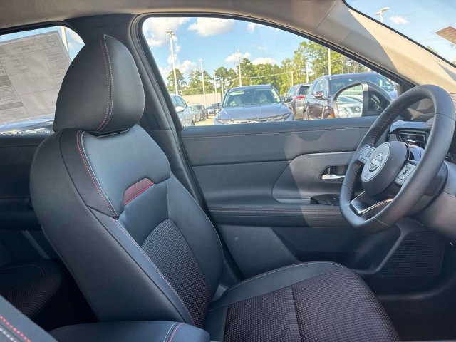 New 2027 Nissan Kicks SR FWD image 13