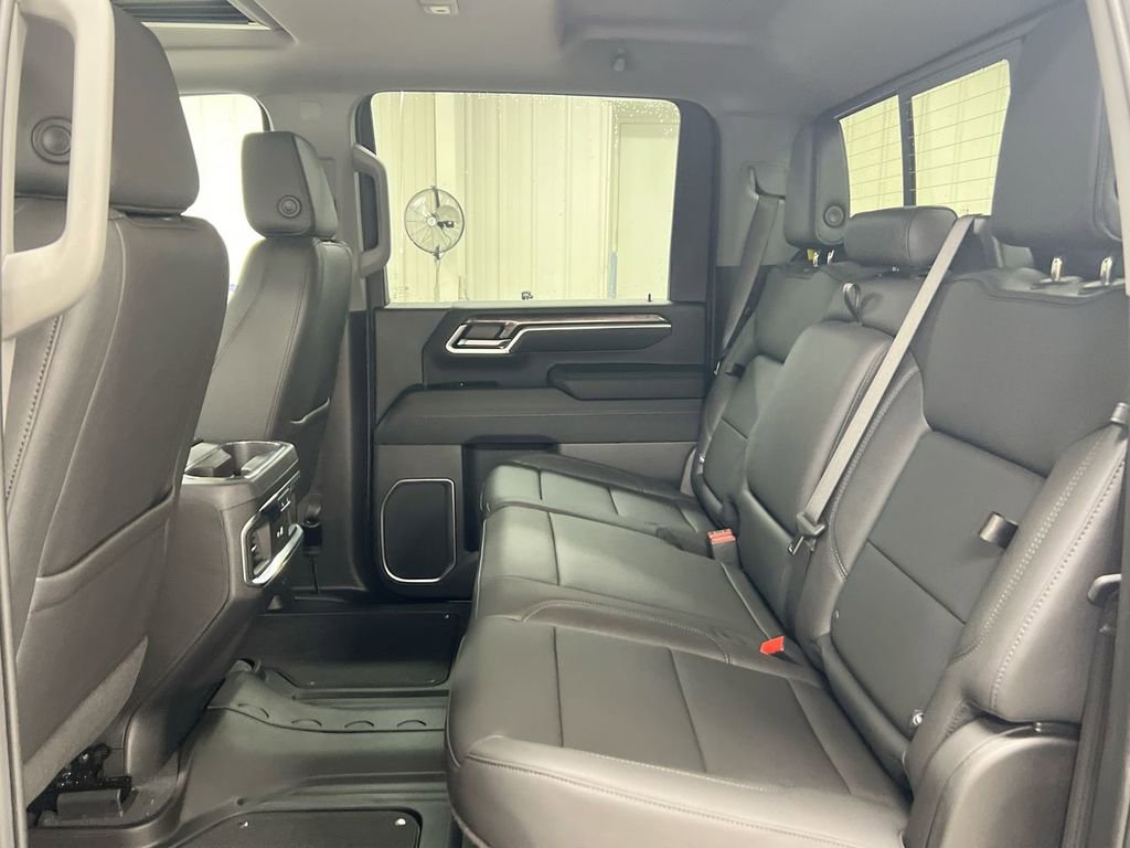 Used 2025 Chevrolet Silverado 2500 LTZ w/ LTZ Plus Package image 23