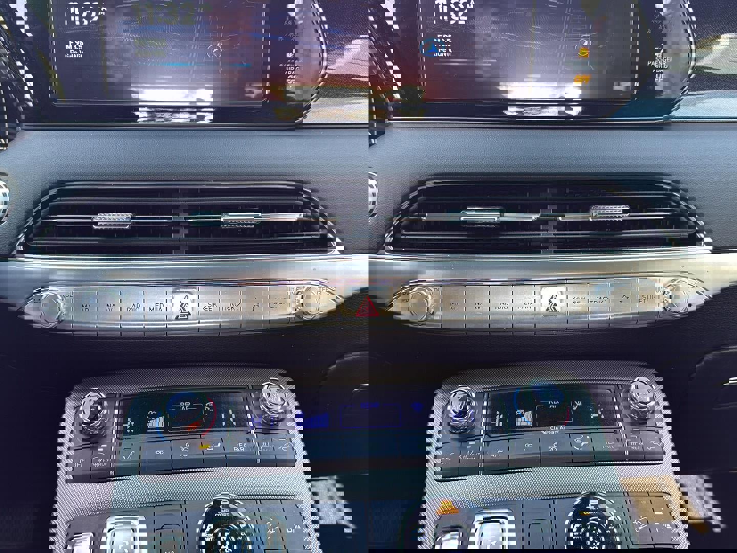 Used 2022 Hyundai Palisade Calligraphy w/ Winter Package image 17