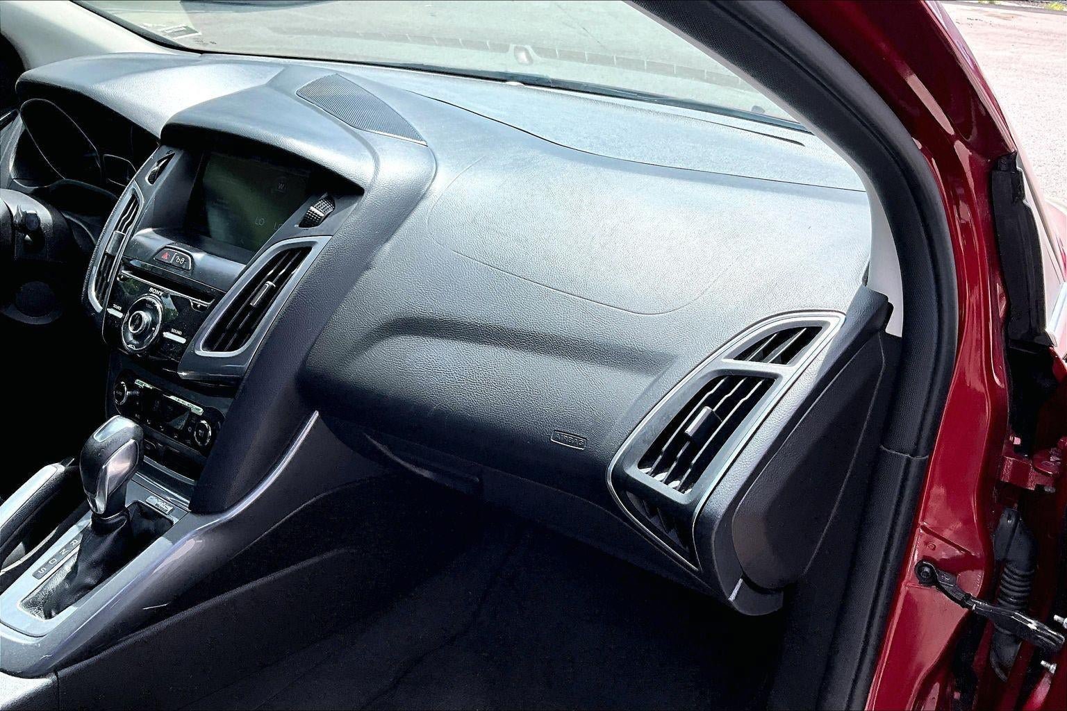 Used 2013 Ford Focus Titanium w/ Titanium Handling Pkg FWD image 15