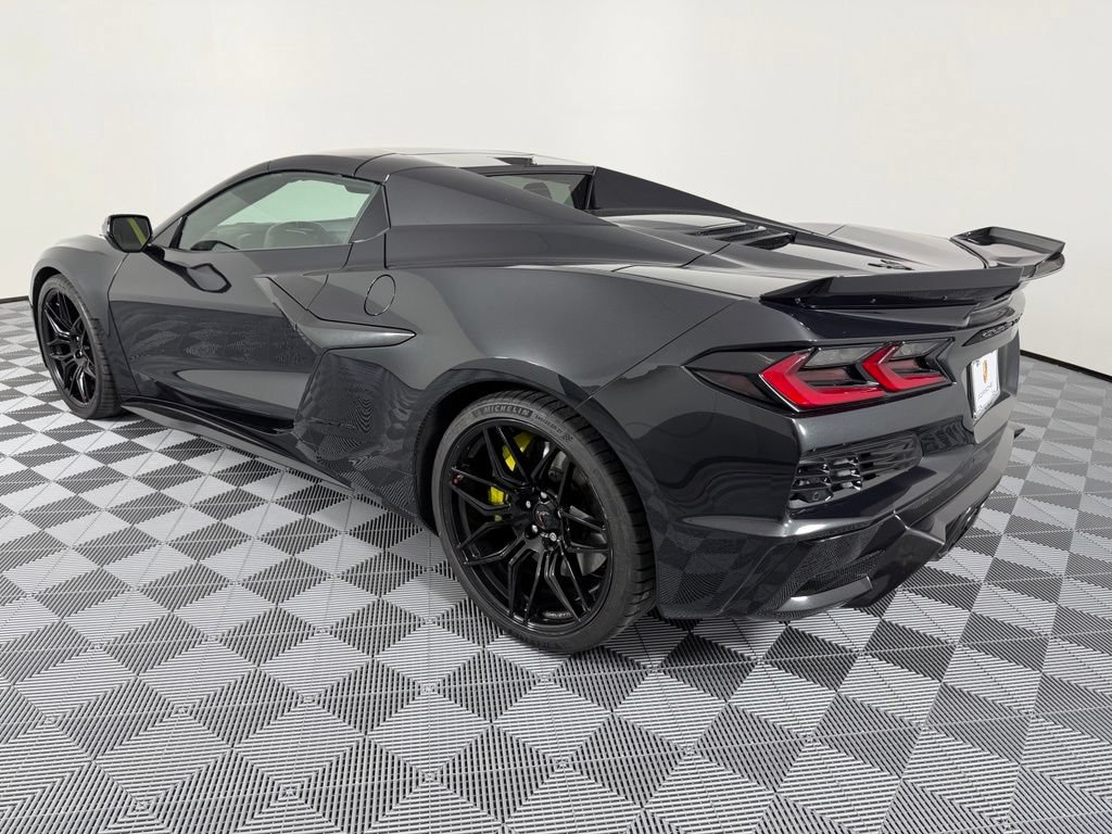 Used 2024 Chevrolet Corvette Z06 w/ Stealth Interior Trim Package RWD image 3