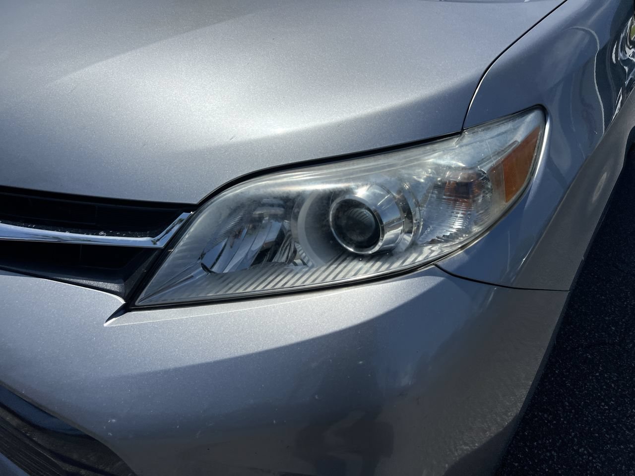Used 2018 Toyota Sienna XLE FWD image 6