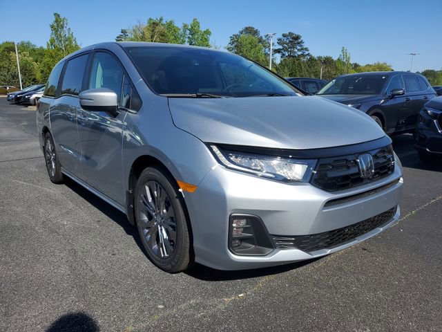 New 2026 Honda Odyssey Touring image 3
