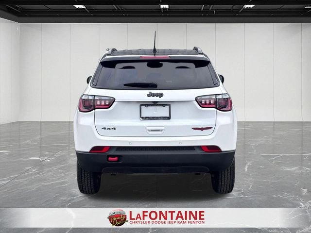 Used 2023 Jeep Compass Trailhawk AWD/4WD image 4