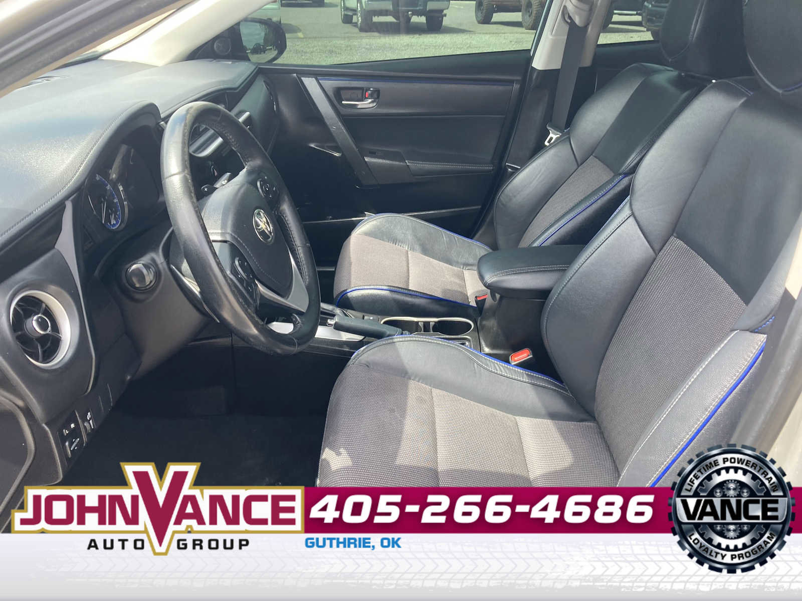 Used 2019 Toyota Corolla SE FWD image 3