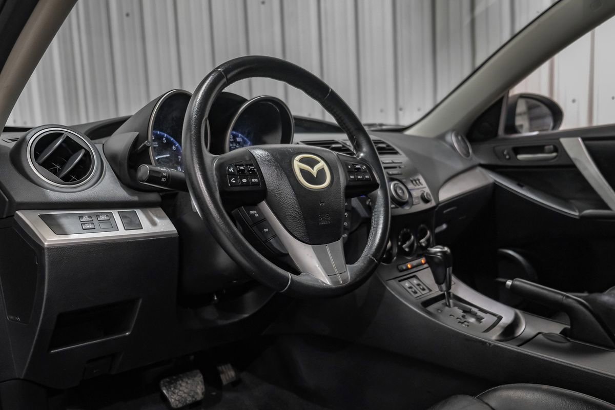 Used 2012 MAZDA MAZDA3 i Grand Touring w/ Tech Pkg FWD image 14