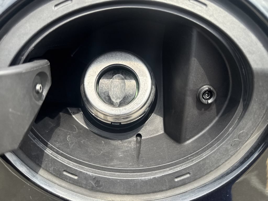 Used 2024 Chrysler Pacifica Touring-L FWD image 32