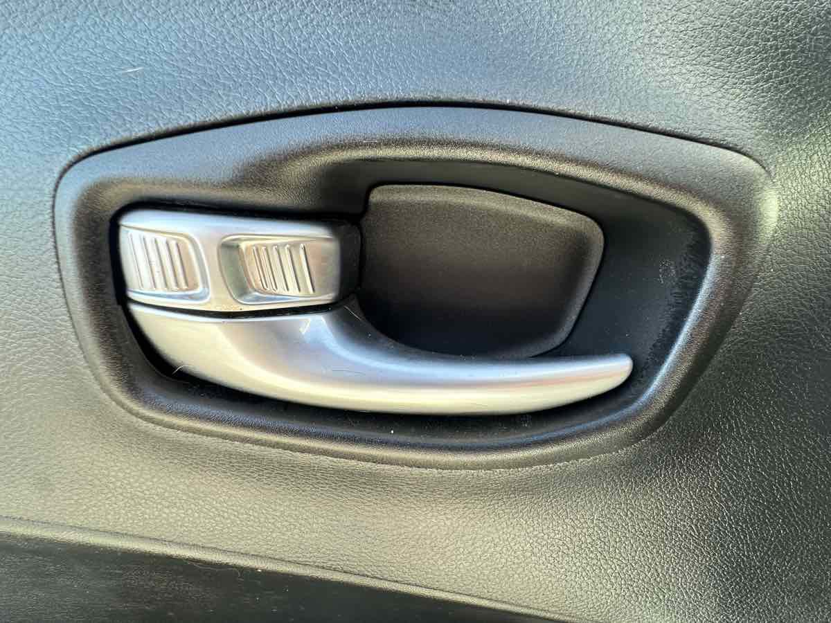 Used 2019 Jeep Compass Latitude image 40