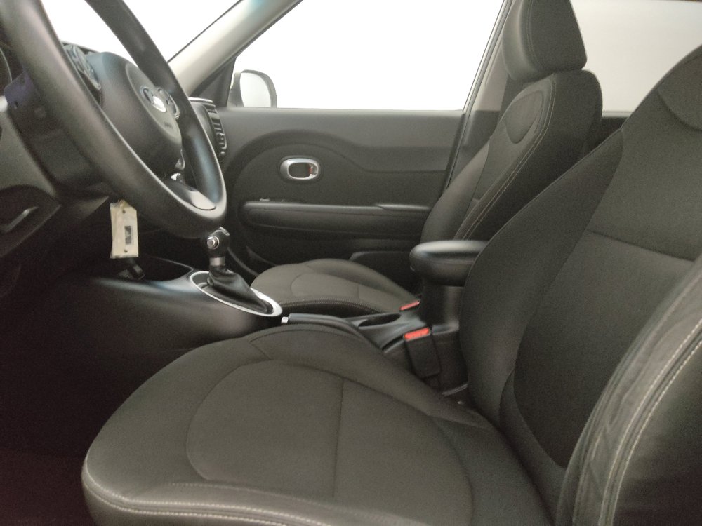 Used 2016 Kia Soul FWD image 17