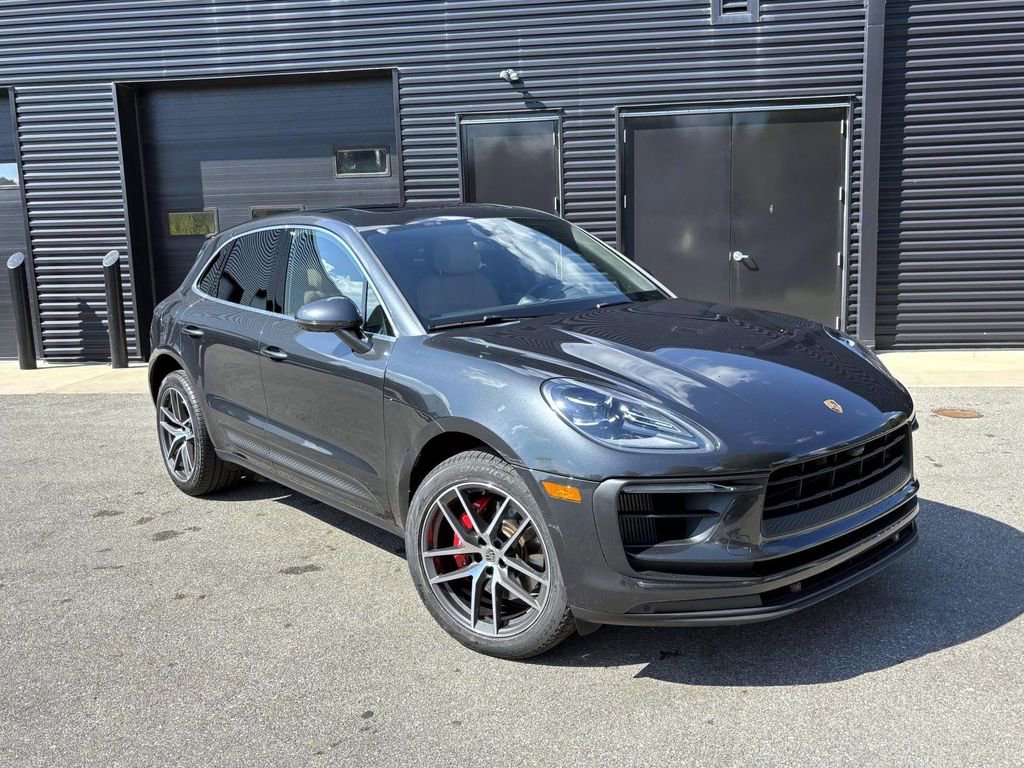 Certified 2022 Porsche Macan S image 12